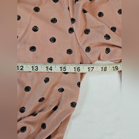 Fifty Street Womens Pink & Black Polka Dot 3/4 Sleeve V-Neck Top Size Medium - Picture 7 of 10